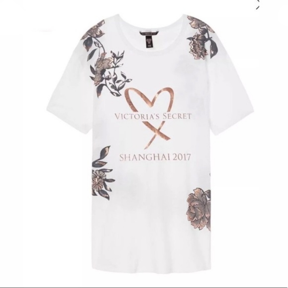 VS Shanghai Fashion Show Medium Shirt